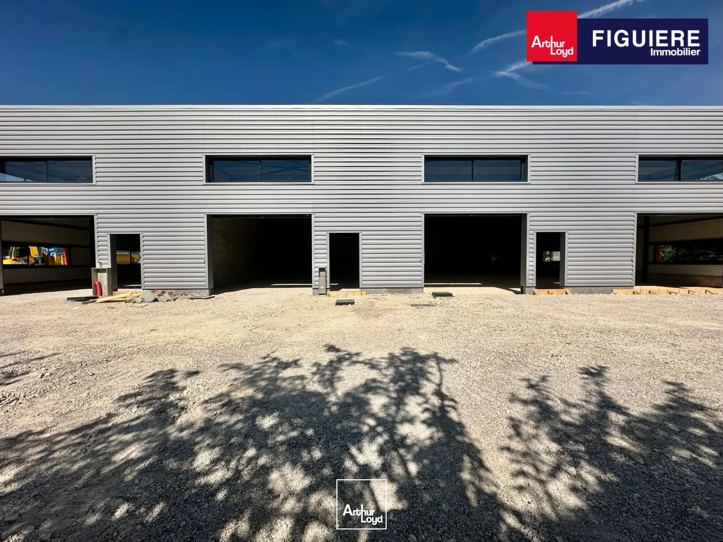 Locaux d'activité & Entrepôts - Location - EGUILLES - 13510 - 115-615 - 7869721