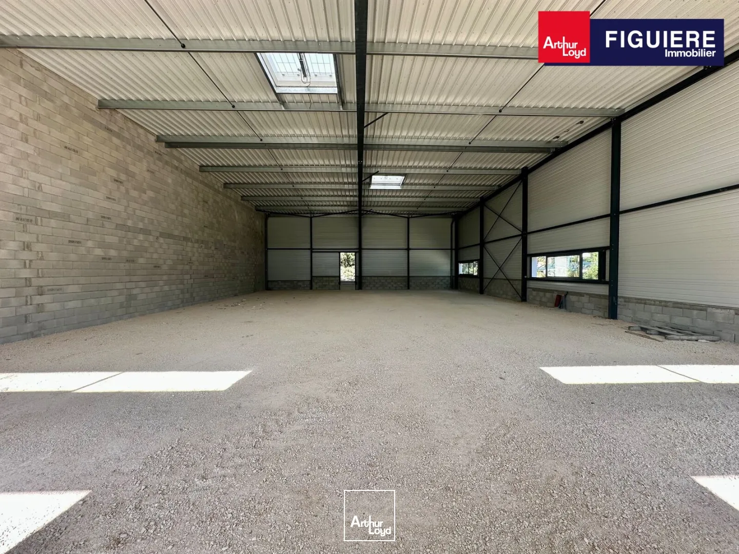 Locaux d'activité & Entrepôts - Location - EGUILLES - 13510 - 115-615 - 7869717