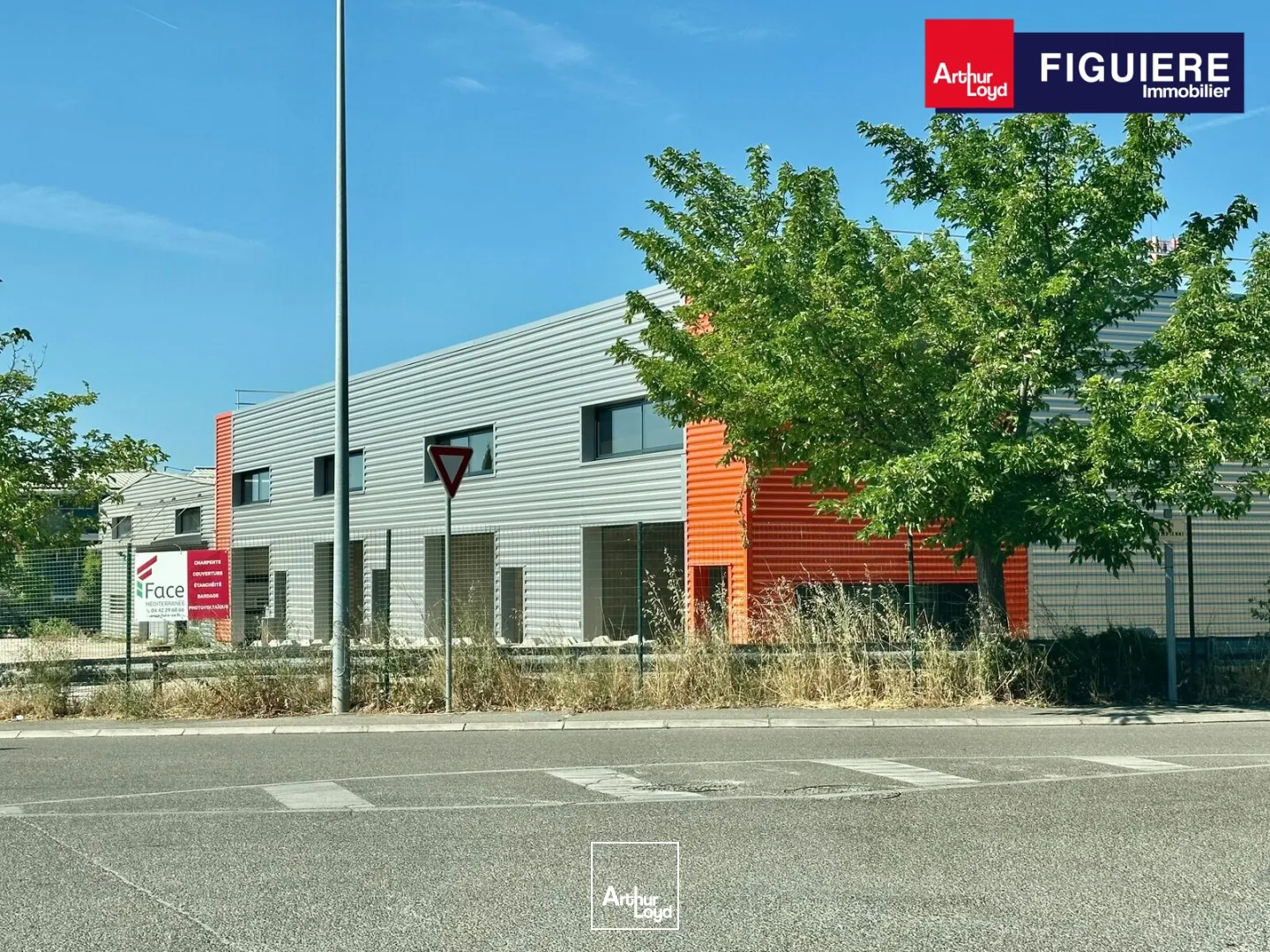 Locaux d'activité & Entrepôts - Location - EGUILLES - 13510 - 115-615 - 7869722