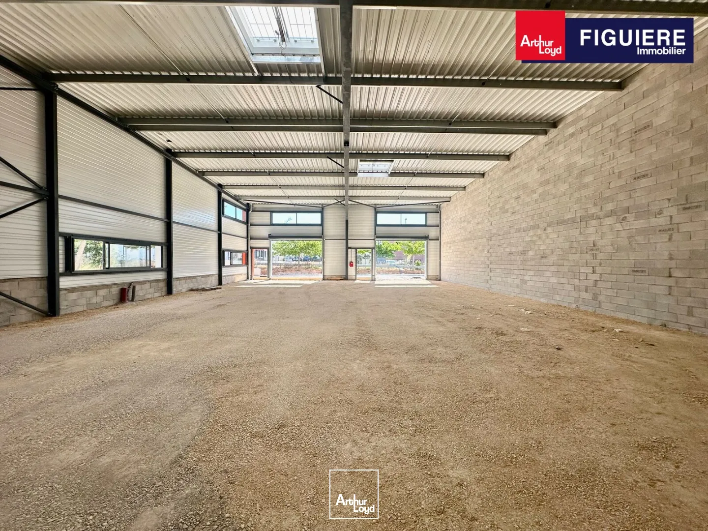 Locaux d'activité & Entrepôts - Location - EGUILLES - 13510 - 115-615 - 7869716