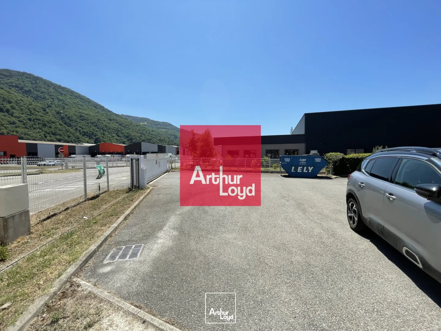 Locaux d'activité & Entrepôts - Vente - LE VERSOUD - 38420 - 620.73-620.73 - 7870446