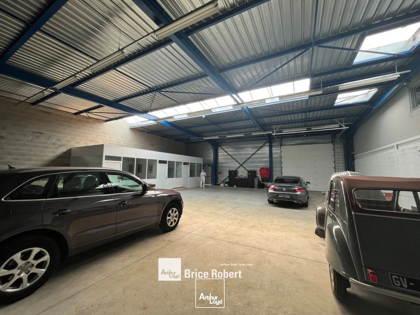 Locaux d'activité & Entrepôts - Location - FLEURIEUX SUR L'ARBRESLE - 69210 - 300-300 - 7876129