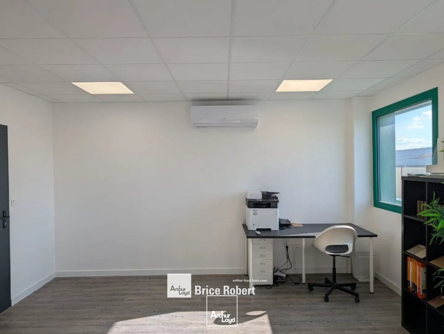 Locaux d'activité & Entrepôts - Location - MIONS - 69780 - 154-308 - 7876368