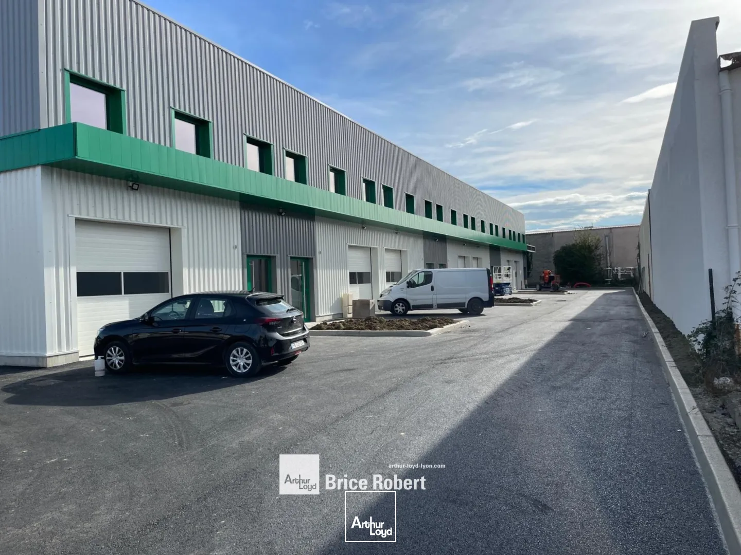 Locaux d'activité & Entrepôts - Location - MIONS - 69780 - 154-308 - 7876365