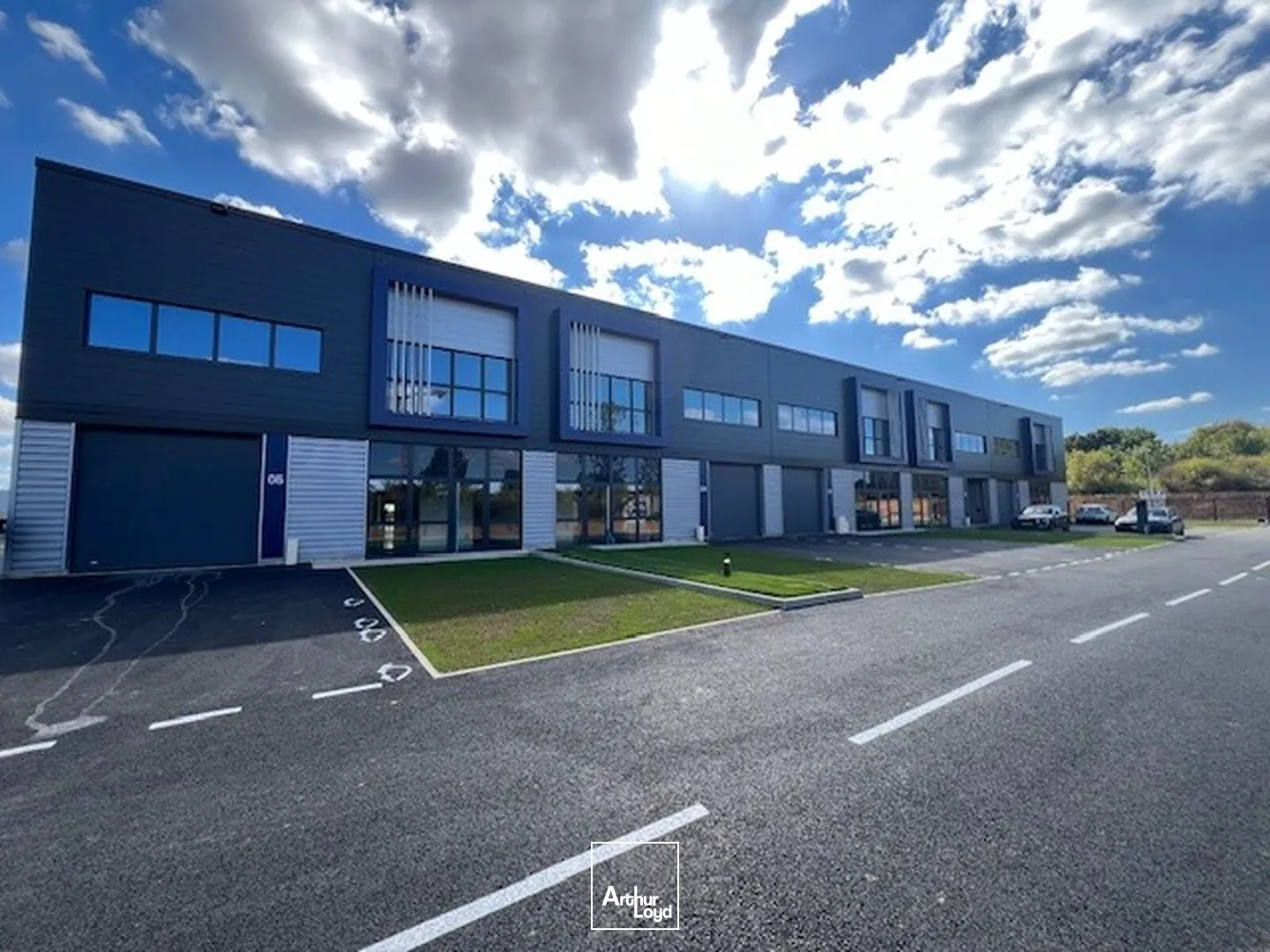Locaux d'activité & Entrepôts - Location - VILLEBON SUR YVETTE - 91140 - 309-3804 - 7877067