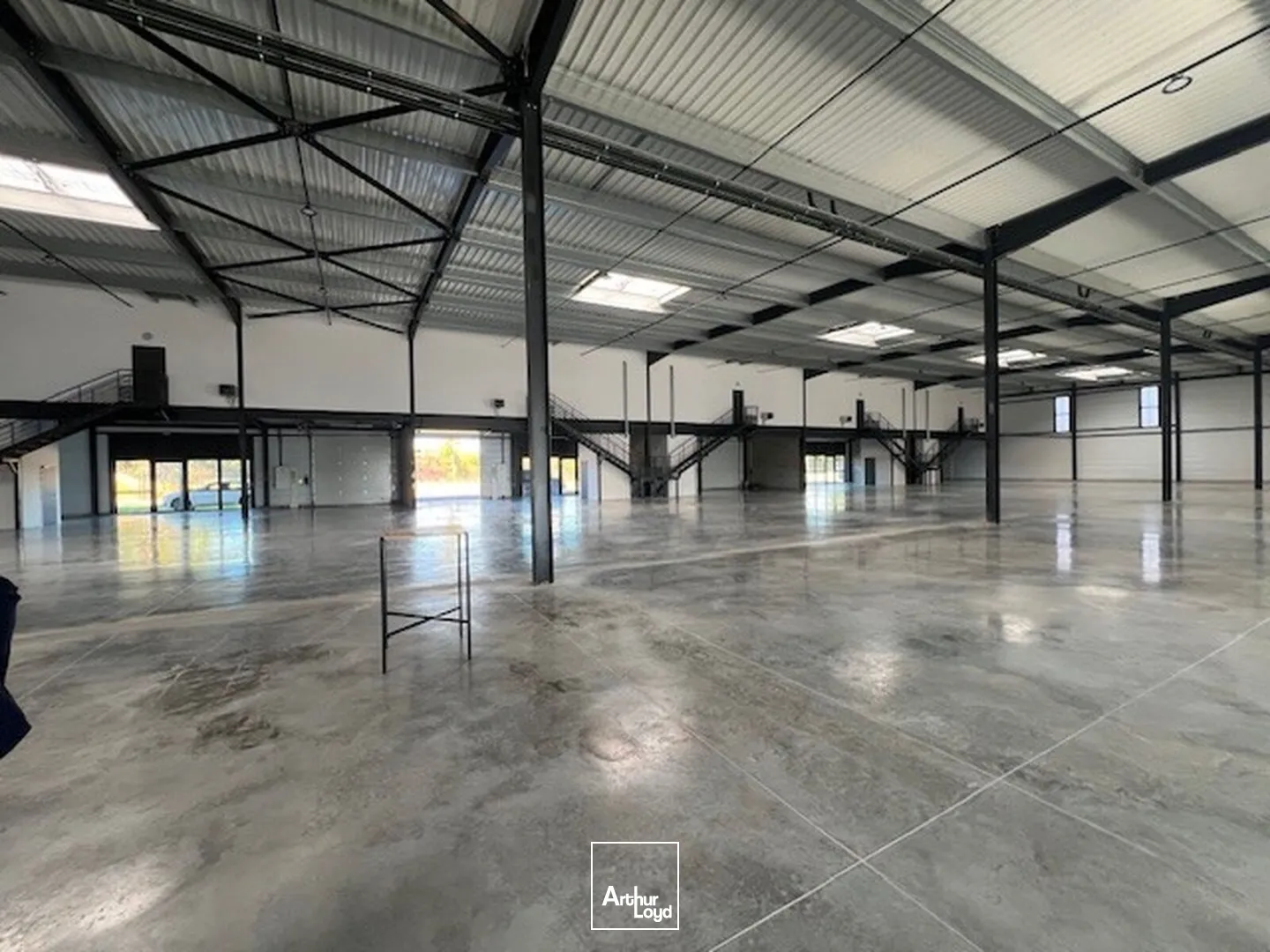 Locaux d'activité & Entrepôts - Location - VILLEBON SUR YVETTE - 91140 - 309-3804 - 7877070