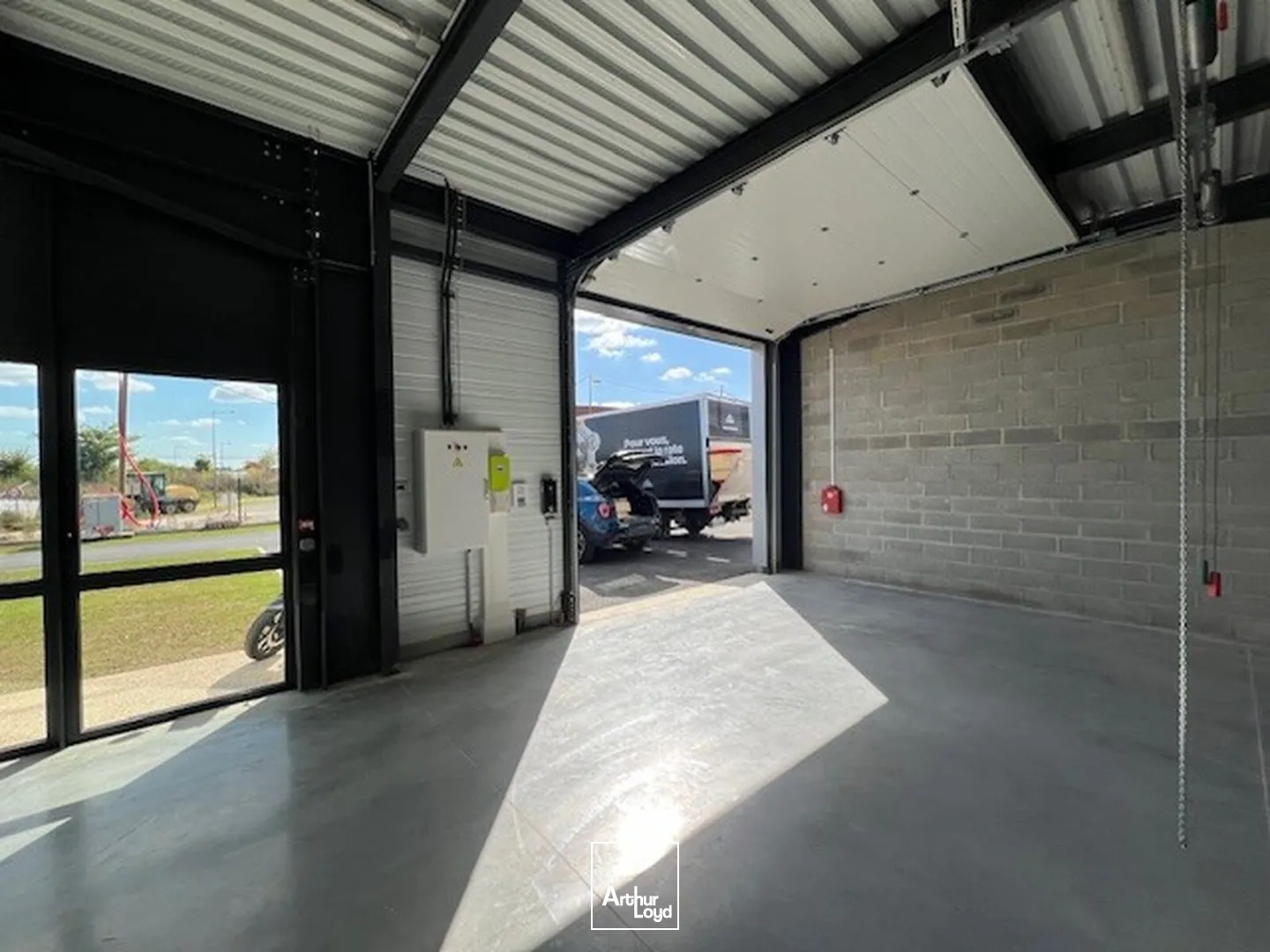 Locaux d'activité & Entrepôts - Location - VILLEBON SUR YVETTE - 91140 - 309-3804 - 7877071