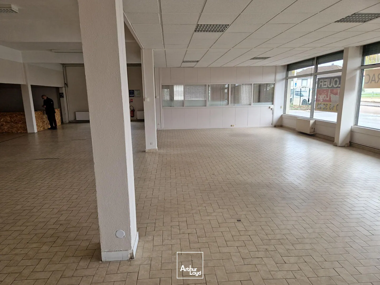 Locaux commerciaux - Location - LIMOGES - 87000 - 305-305 - 7877323