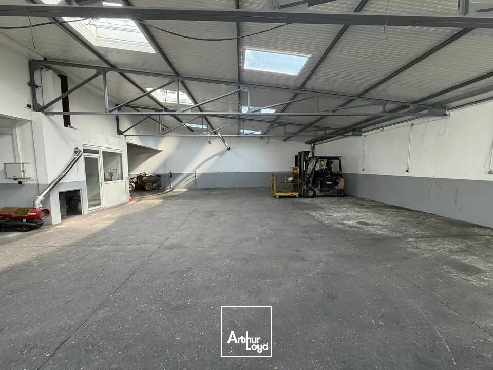 Locaux d'activité & Entrepôts - Location - VALENCE - 26000 - 332-332 - 7877366