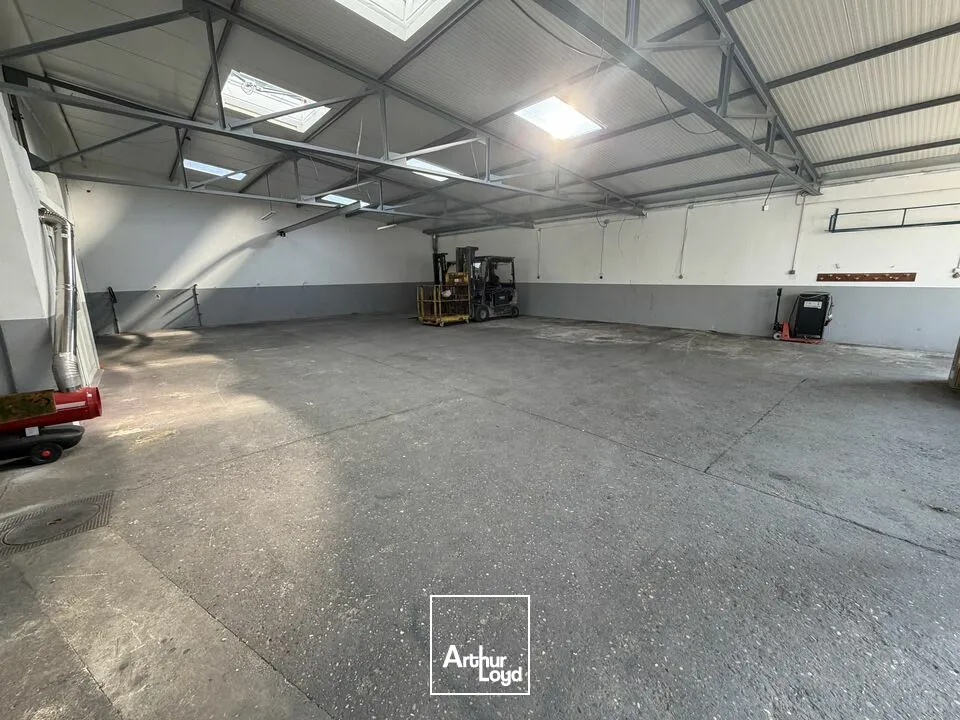 Locaux d'activité & Entrepôts - Location - VALENCE - 26000 - 332-332 - 7877365