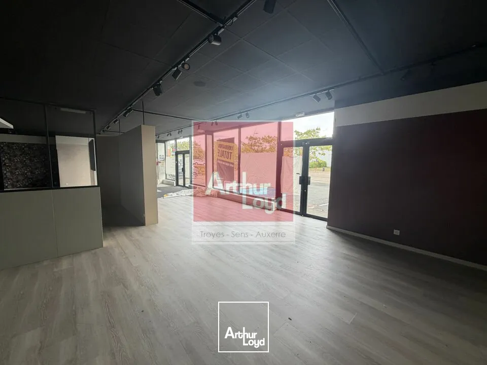 Locaux commerciaux - Location - SAINT PARRES AUX TERTRES - 10410 - 390.7-390.7 - 7877582