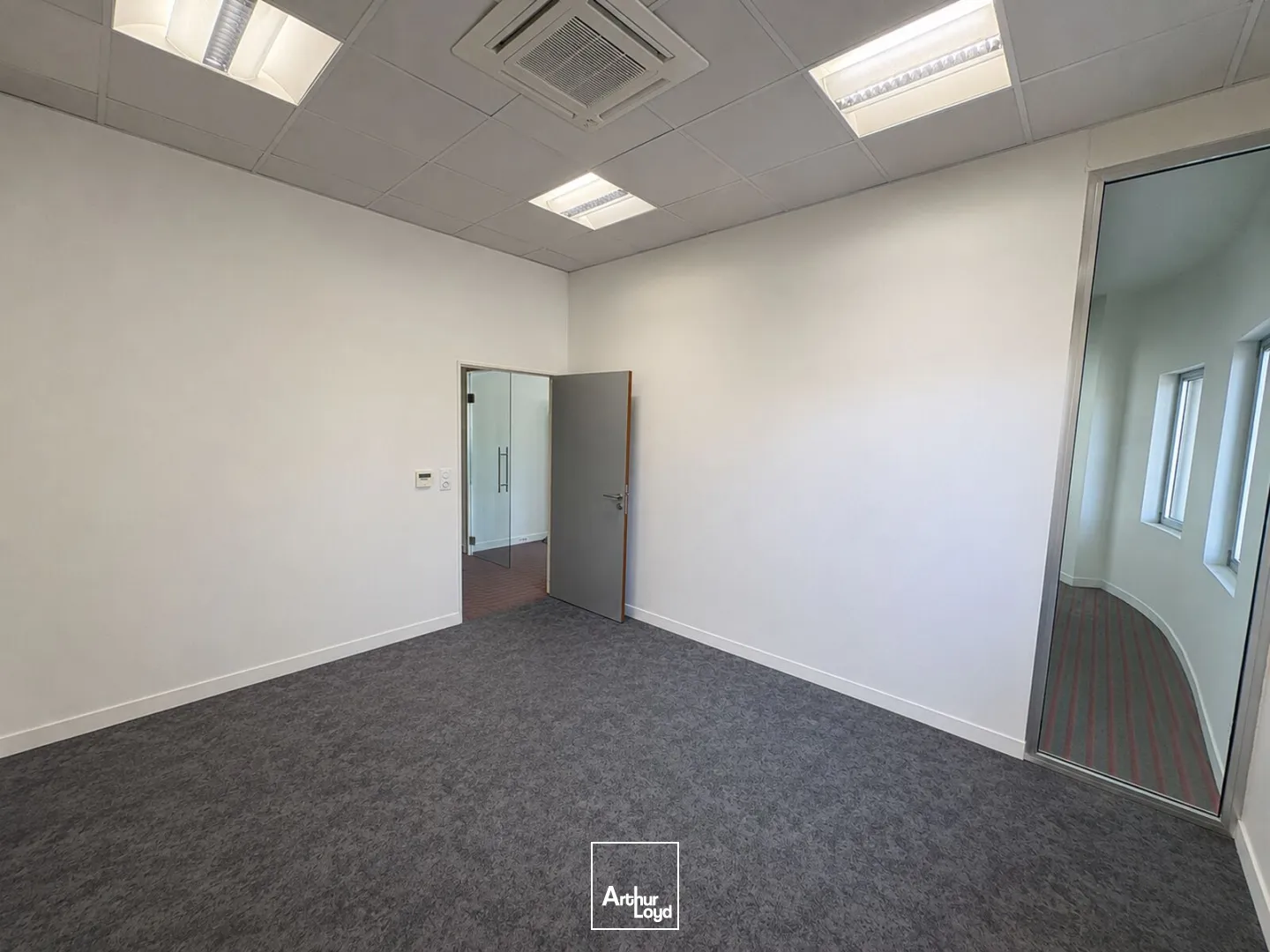 Bureaux - Location - SAINT JEAN DE BRAYE - 45800 - 160.61-160.61 - 7877691