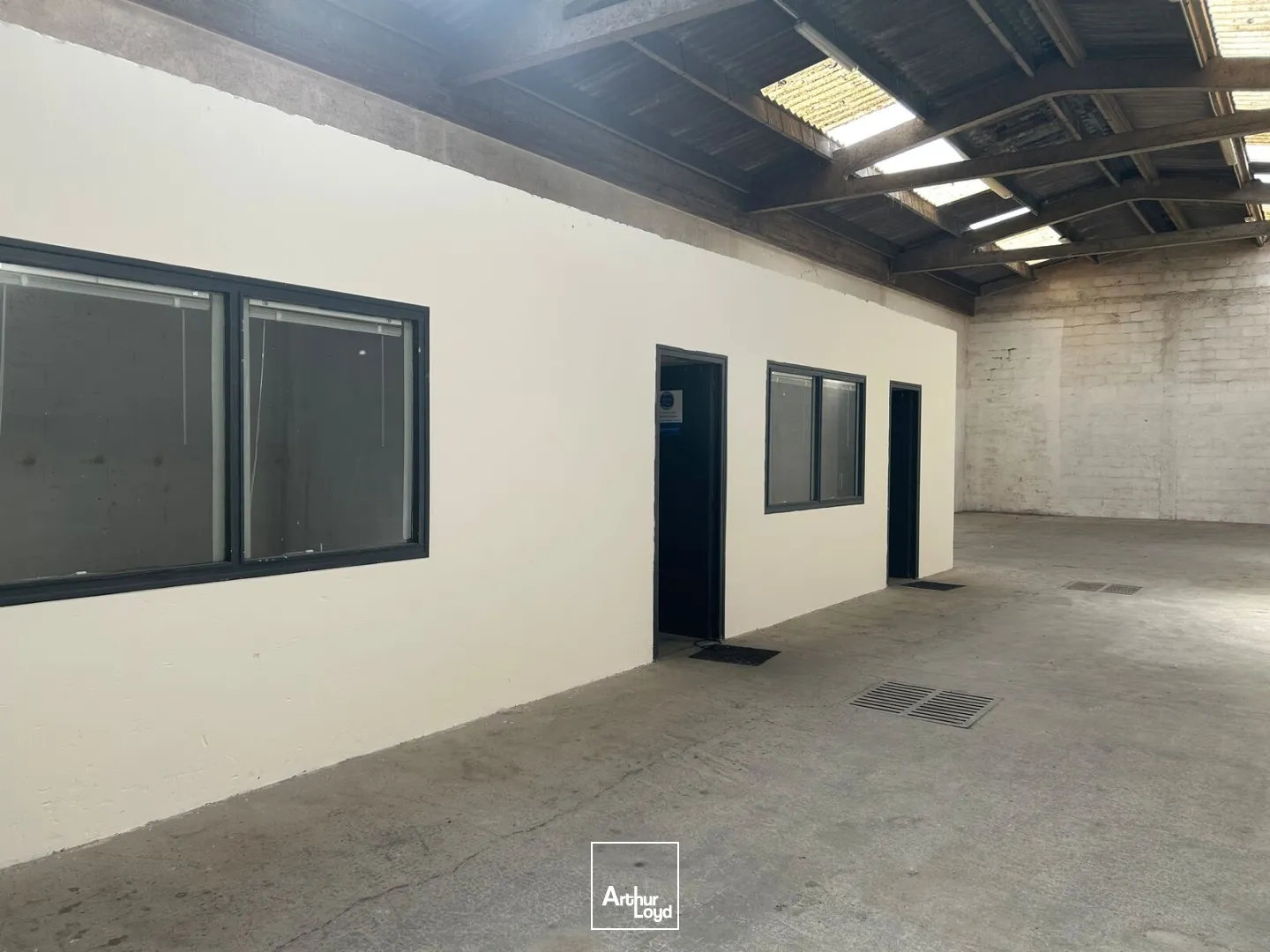 Locaux d'activité & Entrepôts - Location - SAINT NAZAIRE - 44600 - 200-467 - 7877777