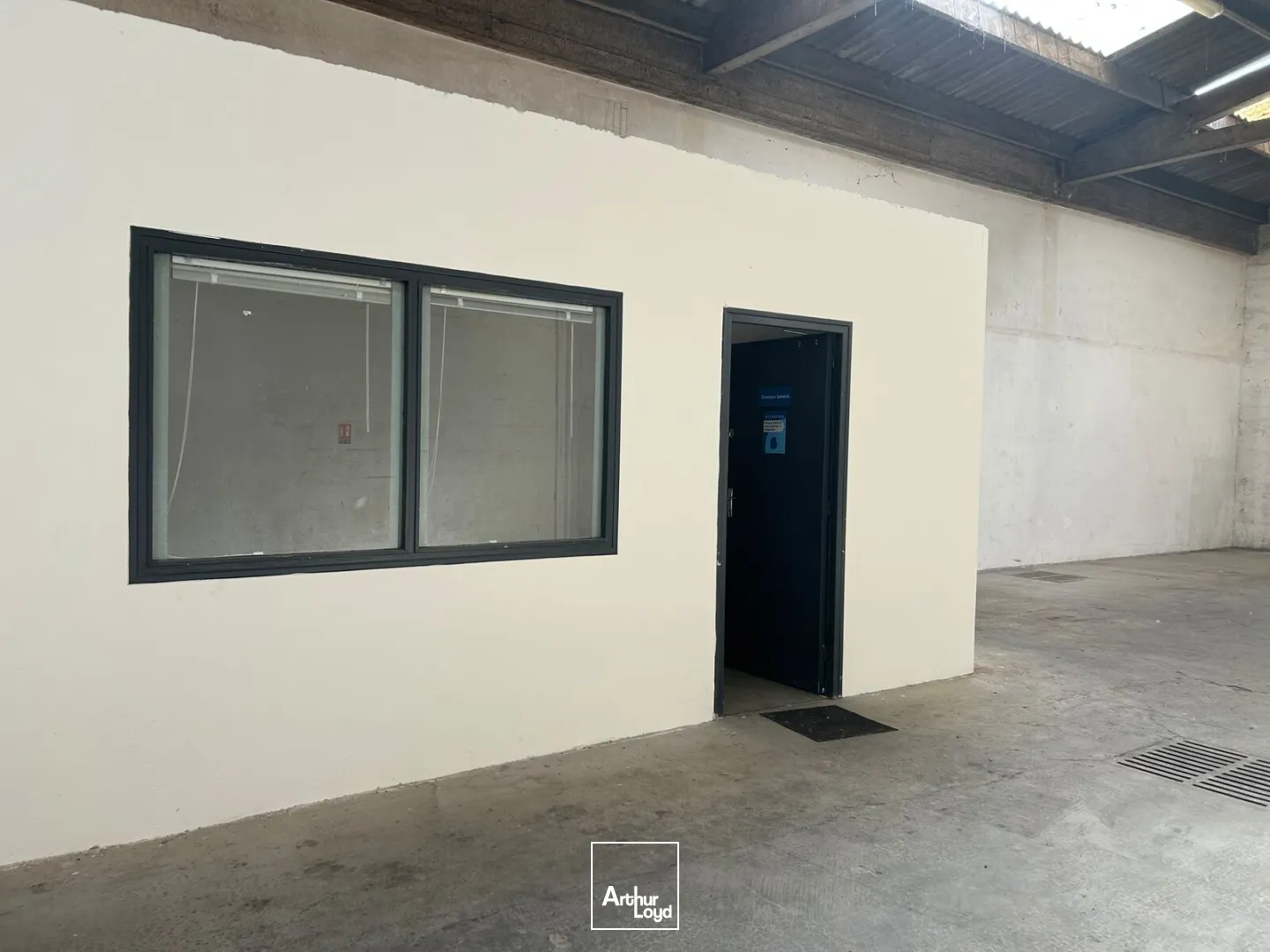 Locaux d'activité & Entrepôts - Location - SAINT NAZAIRE - 44600 - 200-467 - 7877778