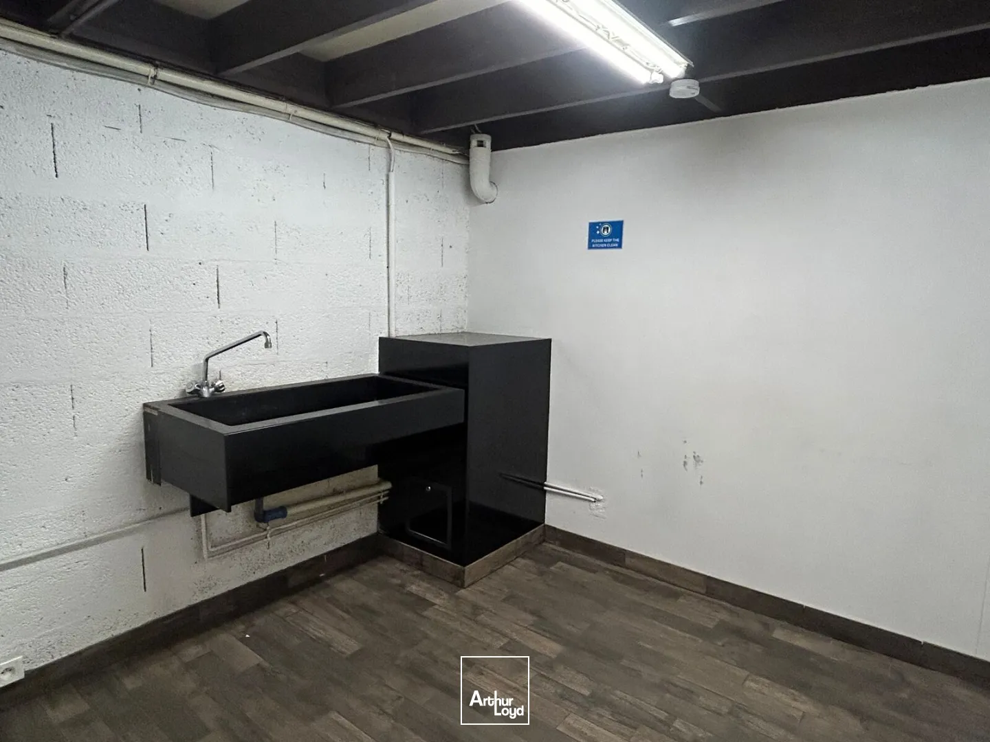Locaux d'activité & Entrepôts - Location - SAINT NAZAIRE - 44600 - 200-467 - 7877788