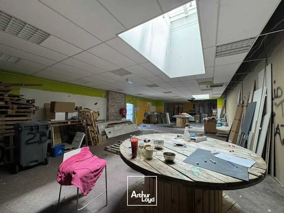 Locaux commerciaux - Location - CHAMBRAY LES TOURS - 37170 - 550-550 - 7877815