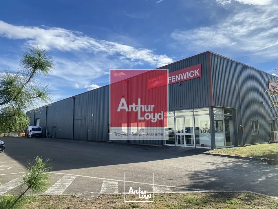 Locaux d'activité & Entrepôts - Location - LA CHAPELLE-SAINT-LUC - 10600 - 997-997 - 7878501