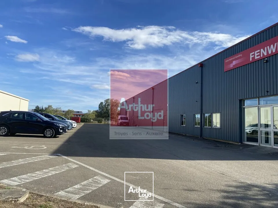 Locaux d'activité & Entrepôts - Location - LA CHAPELLE-SAINT-LUC - 10600 - 997-997 - 7878504