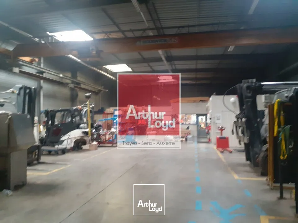 Locaux d'activité & Entrepôts - Location - LA CHAPELLE-SAINT-LUC - 10600 - 997-997 - 7878511