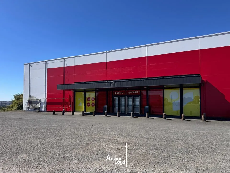 Locaux commerciaux - Location - CHAMPNIERS - 16430 - 2024-2024 - 7879348