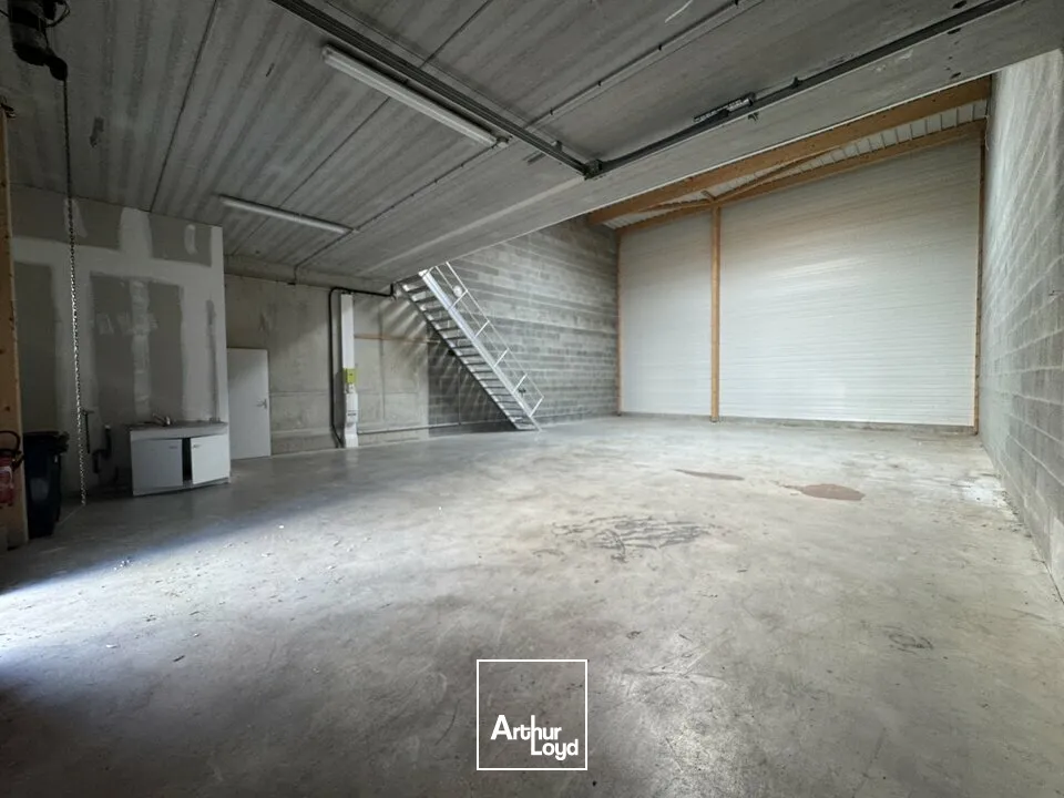 Locaux d'activité & Entrepôts - Location - LA VILLE AUX DAMES - 37700 - 200-200 - 7879365