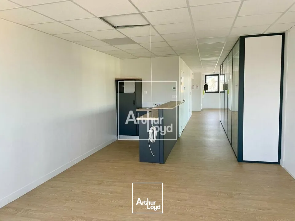 Bureaux - Location - SAINT PIERRE DU PERRAY - 91280 - 163-163 - 7879711