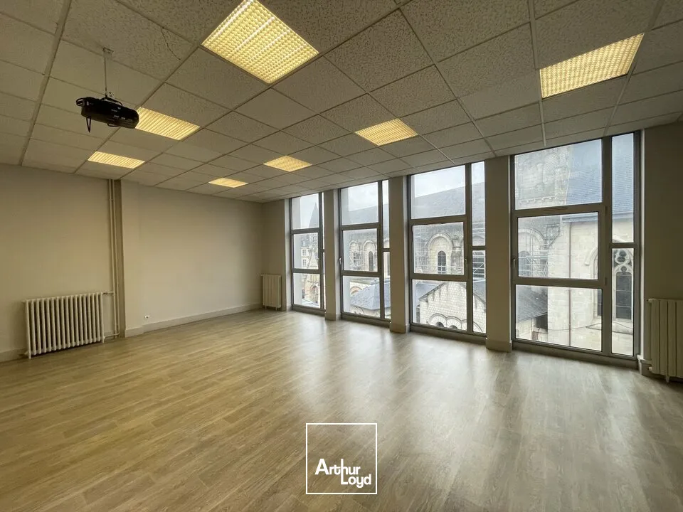 Bureaux - Location - POITIERS - 86000 - 100.53-100.53 - 7879747