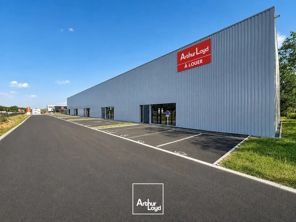 Locaux d'activité & Entrepôts - Location - LA CHAIZE-LE-VICOMTE - 85310 - 298-298 - 7879737