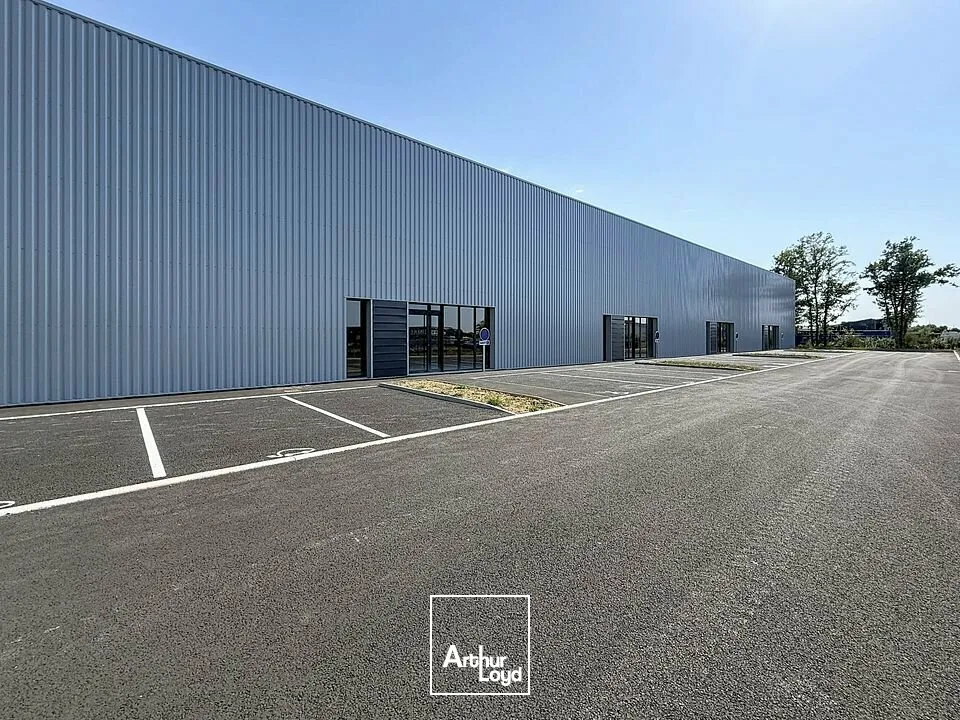 Locaux d'activité & Entrepôts - Location - LA CHAIZE-LE-VICOMTE - 85310 - 298-298 - 7879739