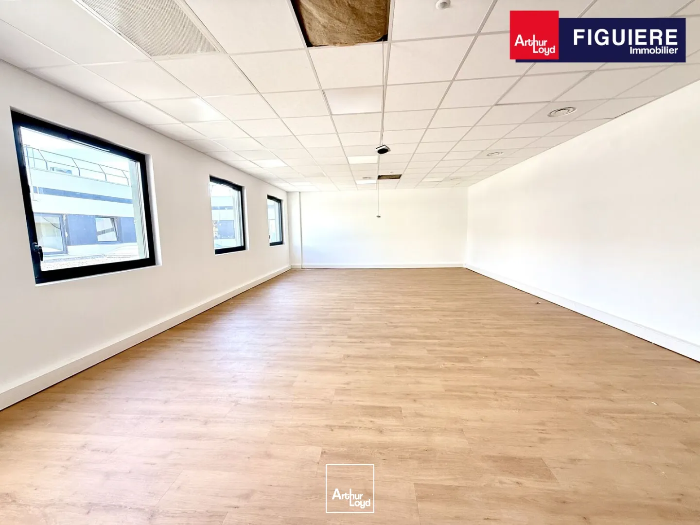 Bureaux - Location - VITROLLES - 13127 - 72-2627 - 7889089