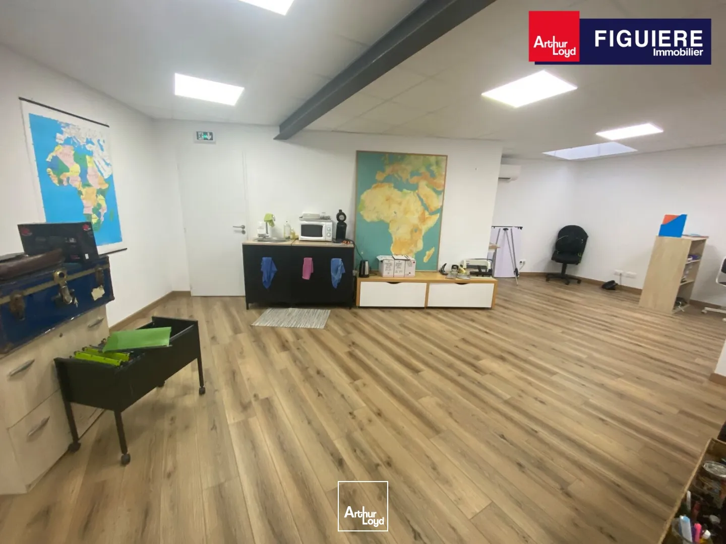 Locaux d'activité & Entrepôts - Location - LAMANON - 13113 - 162-162 - 7889247