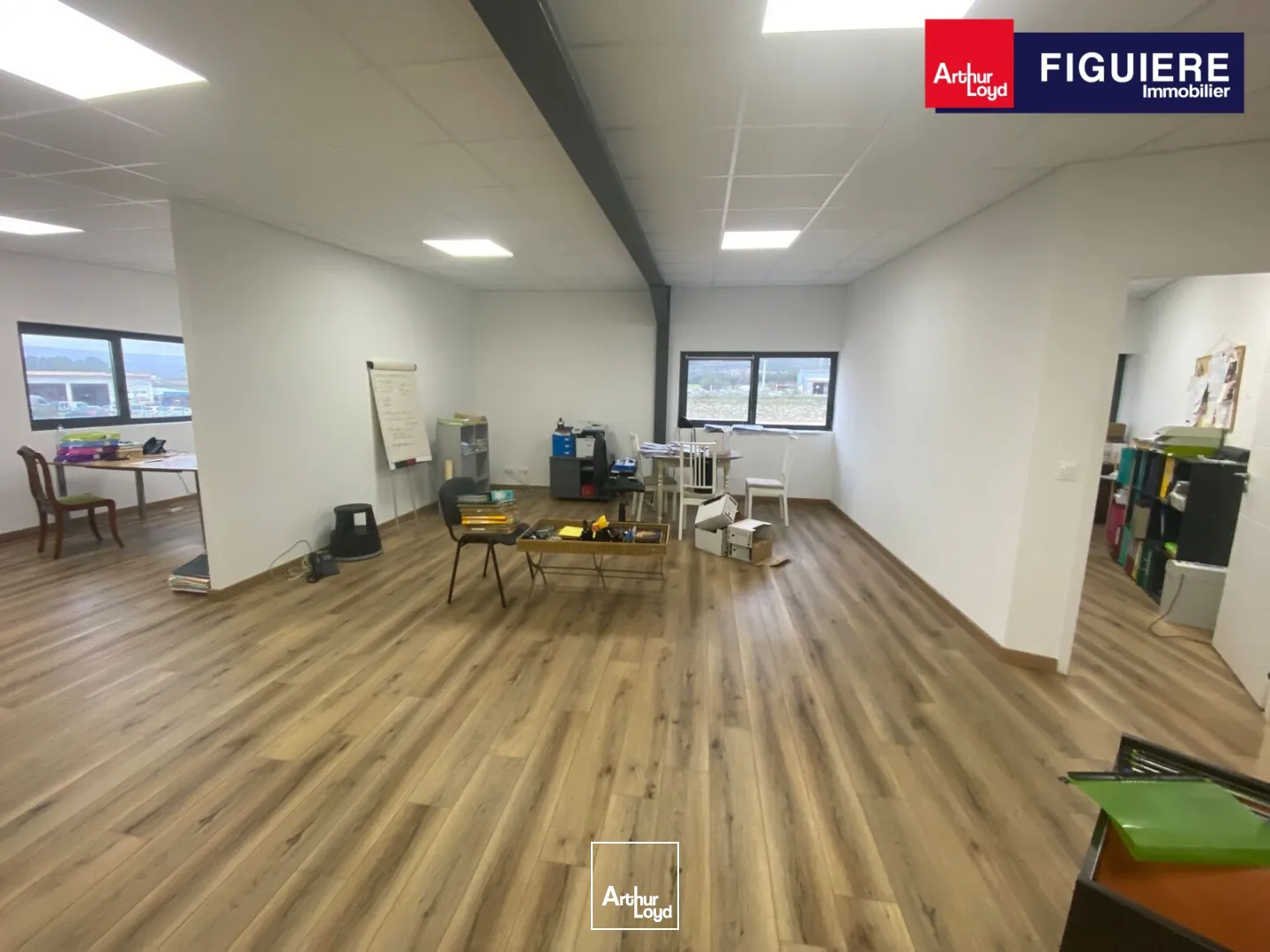 Locaux d'activité & Entrepôts - Location - LAMANON - 13113 - 162-162 - 7889243