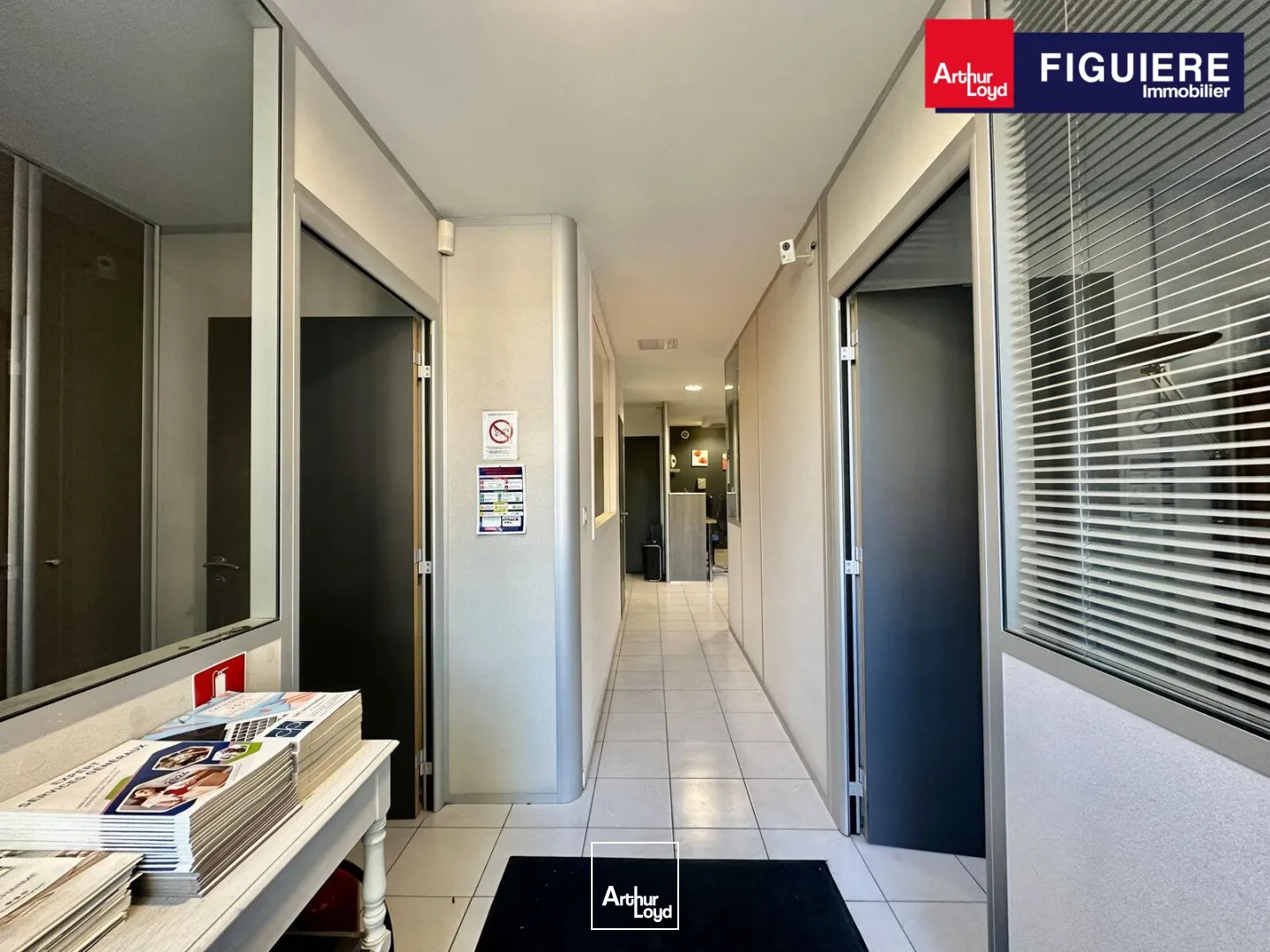 Locaux d'activité & Entrepôts - Location - VENELLES - 13770 - 120-120 - 7889278
