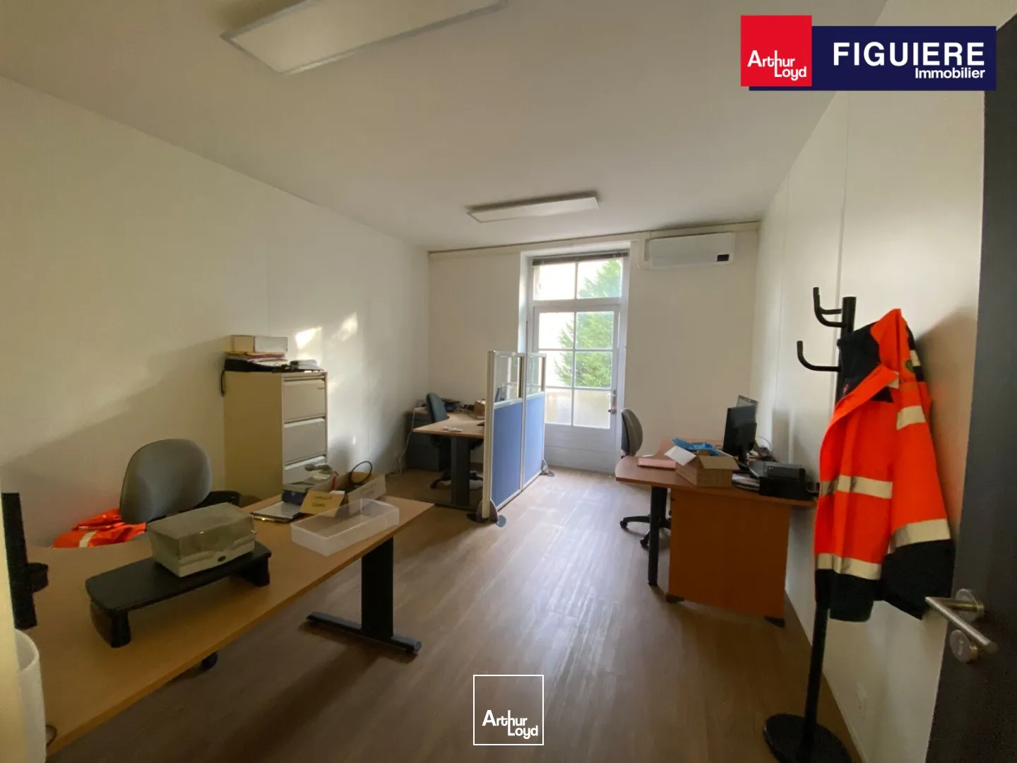 Bureaux - Location - SALON DE PROVENCE - 13300 - 74.82-221.37 - 7889331