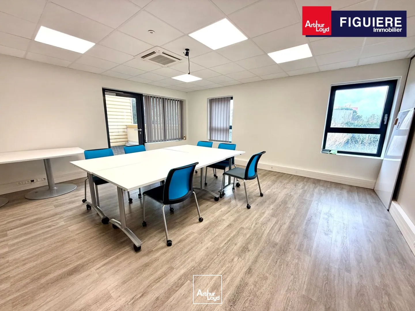 Bureaux - Location - VITROLLES - 13127 - 206.6-206.6 - 7889438