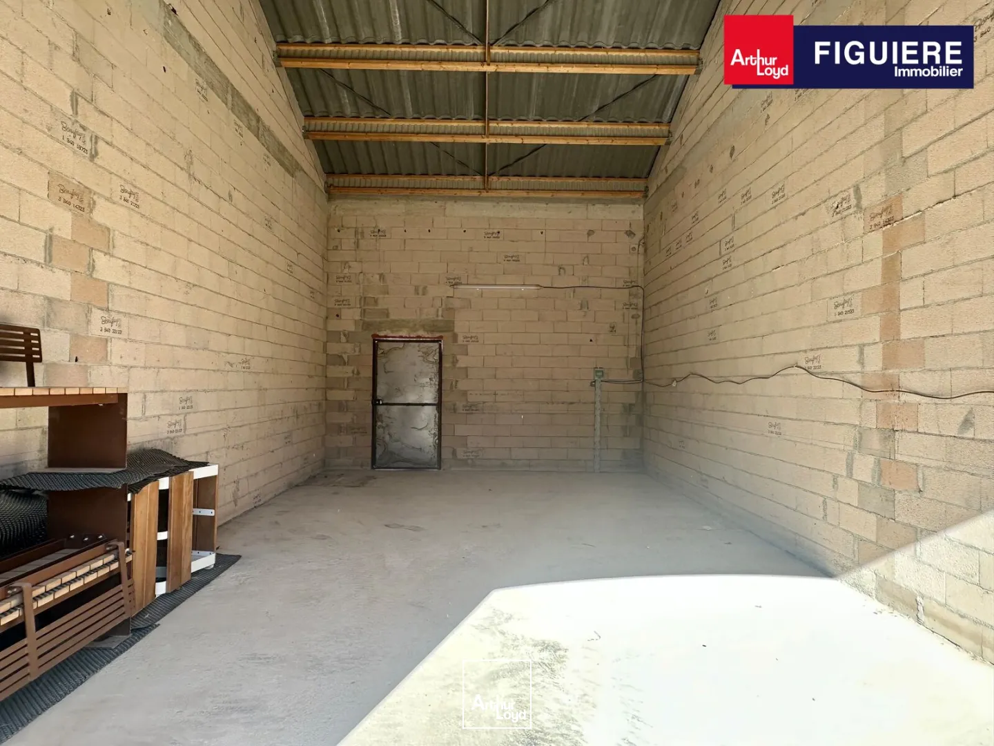 Locaux d'activité & Entrepôts - Location - TRETS - 13530 - 63-405 - 7889621