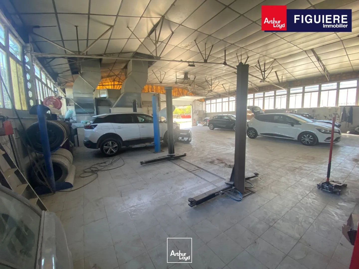 Locaux d'activité & Entrepôts - Vente - GRANS - 13450 - 380-380 - 7889877