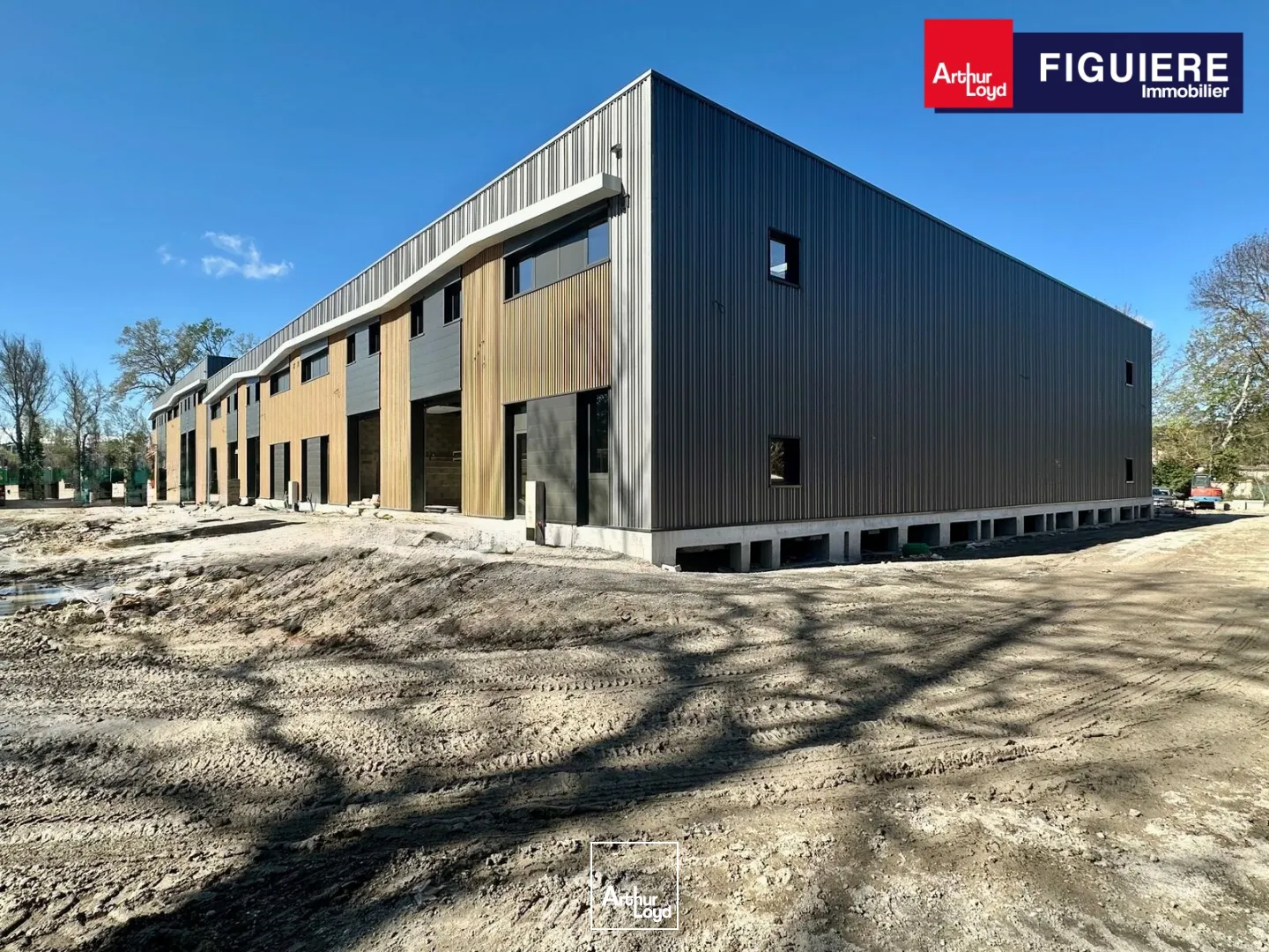 Locaux d'activité & Entrepôts - Location - BOUC BEL AIR - 13320 - 262.12-1052.48 - 7890022
