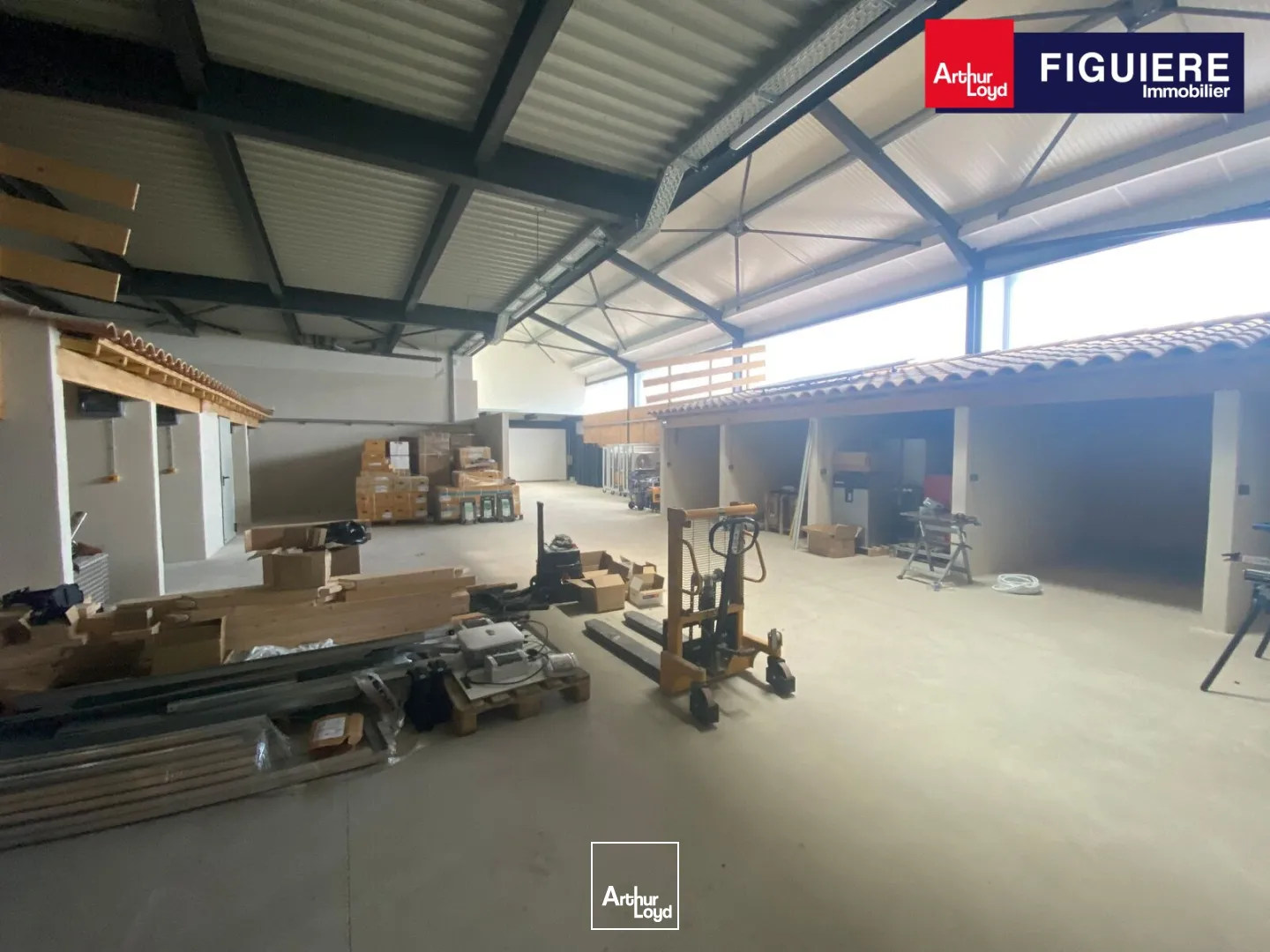 Locaux d'activité & Entrepôts - Location - SALON DE PROVENCE - 13300 - 766-766 - 7890042
