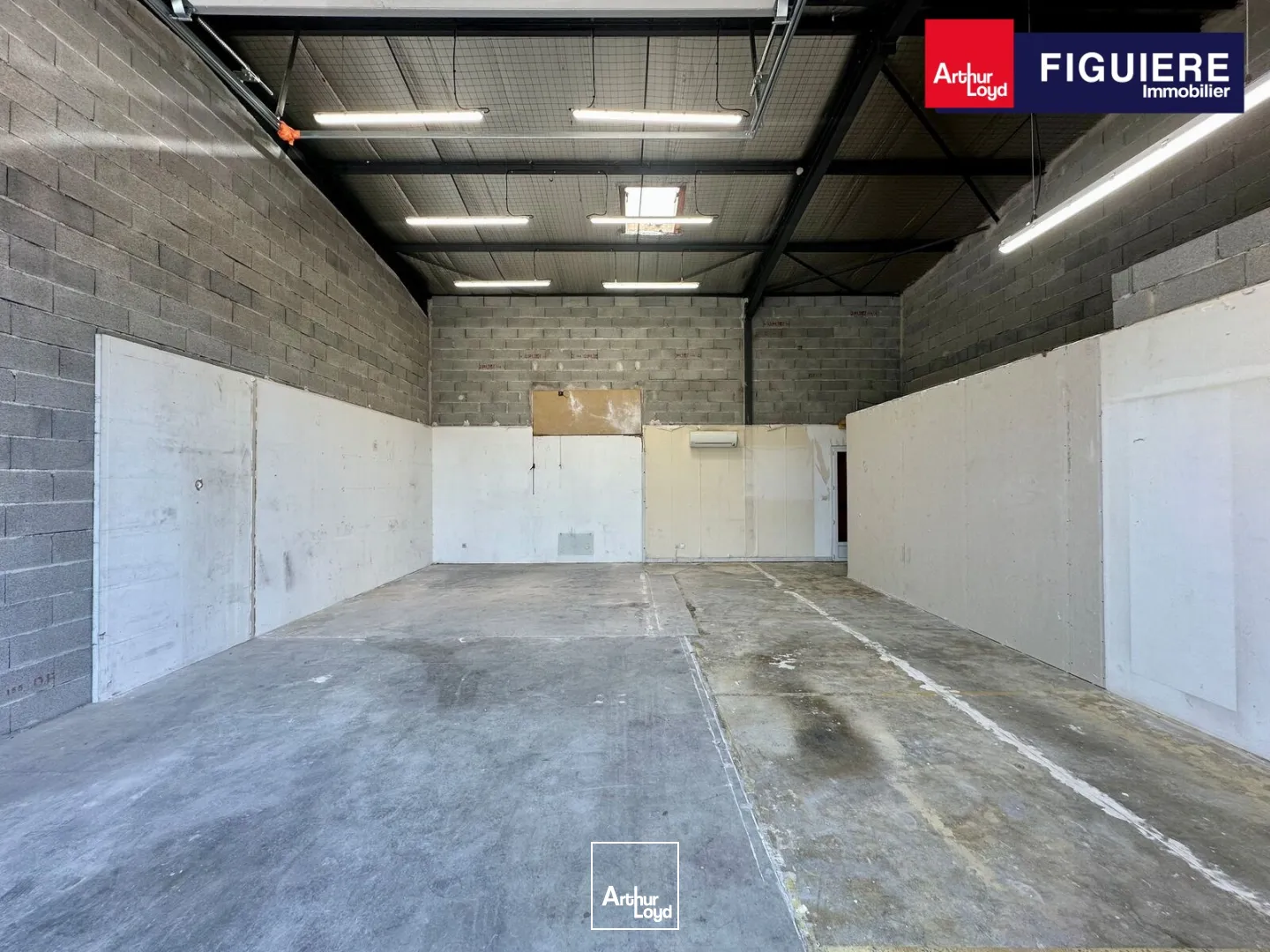 Locaux d'activité & Entrepôts - Location - VITROLLES - 13127 - 86-86 - 7890210