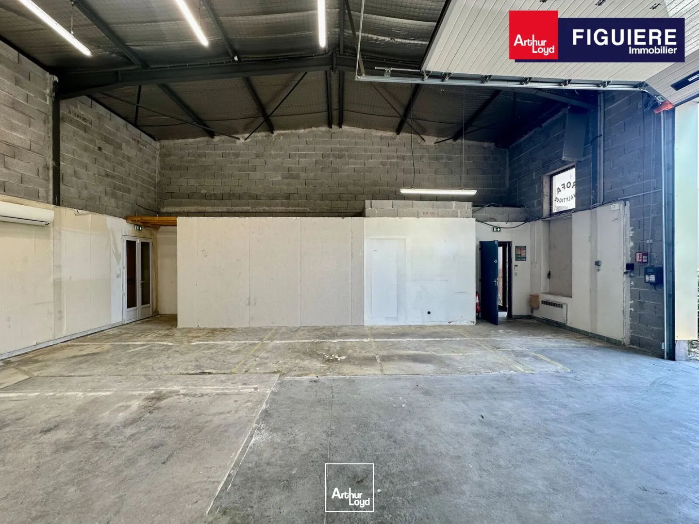 Locaux d'activité & Entrepôts - Location - VITROLLES - 13127 - 86-86 - 7890211