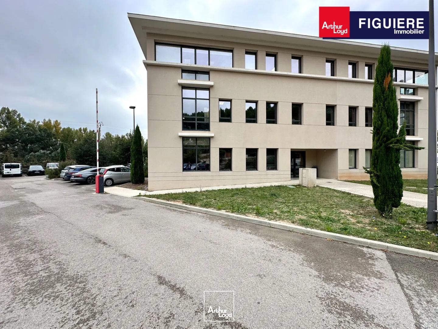Bureaux - Vente - CHATEAUNEUF LE ROUGE - 13790 - 113.5-113.5 - 7890237