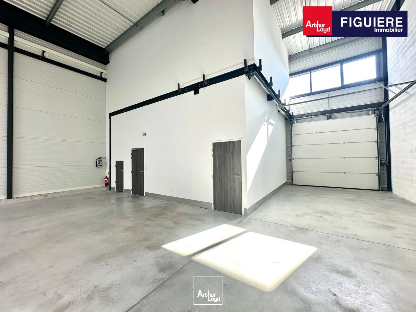 Locaux d'activité & Entrepôts - Location - GIGNAC LA NERTHE - 13180 - 276.92-276.92 - 7890255