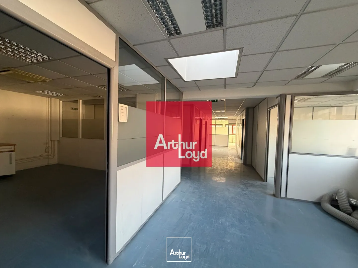 Bureaux - Vente - LA TRONCHE - 38700 - 456-456 - 7890889