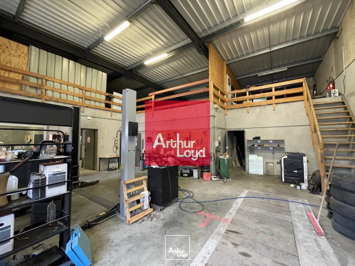 Locaux d'activité & Entrepôts - Vente - SAINT QUENTIN SUR ISERE - 38210 - 1555-1555 - 7890959