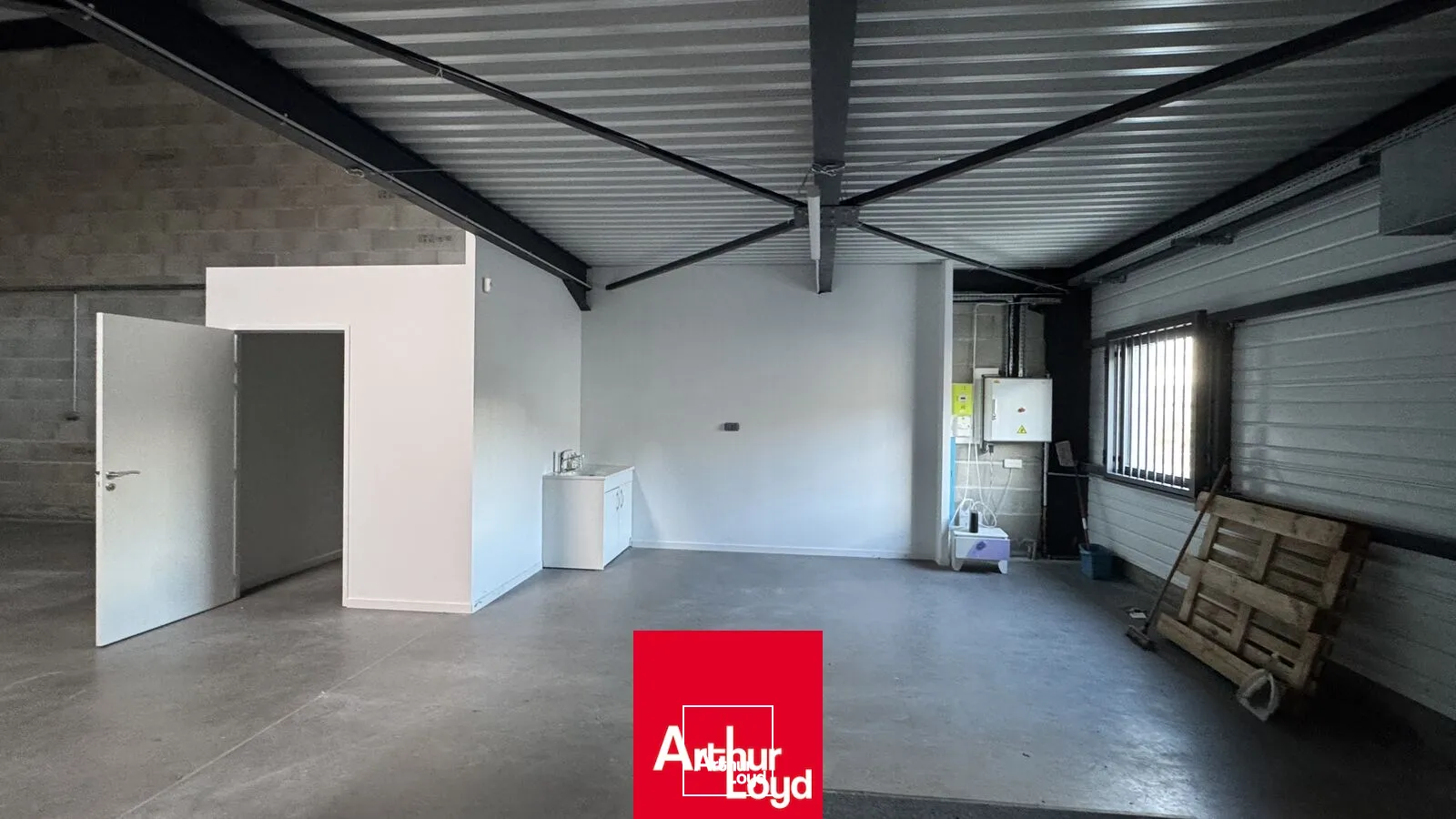 Locaux d'activité & Entrepôts - Location - VINDRY SUR TURDINE - 69490 - 218-218 - 7891256