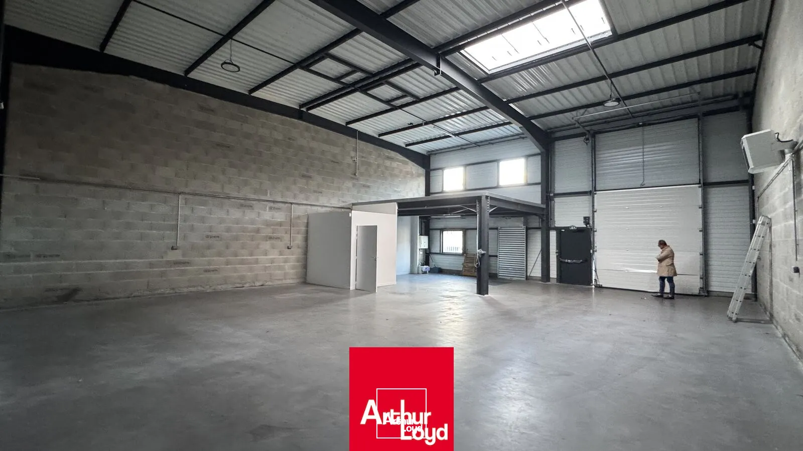 Locaux d'activité & Entrepôts - Location - VINDRY SUR TURDINE - 69490 - 218-218 - 7891254