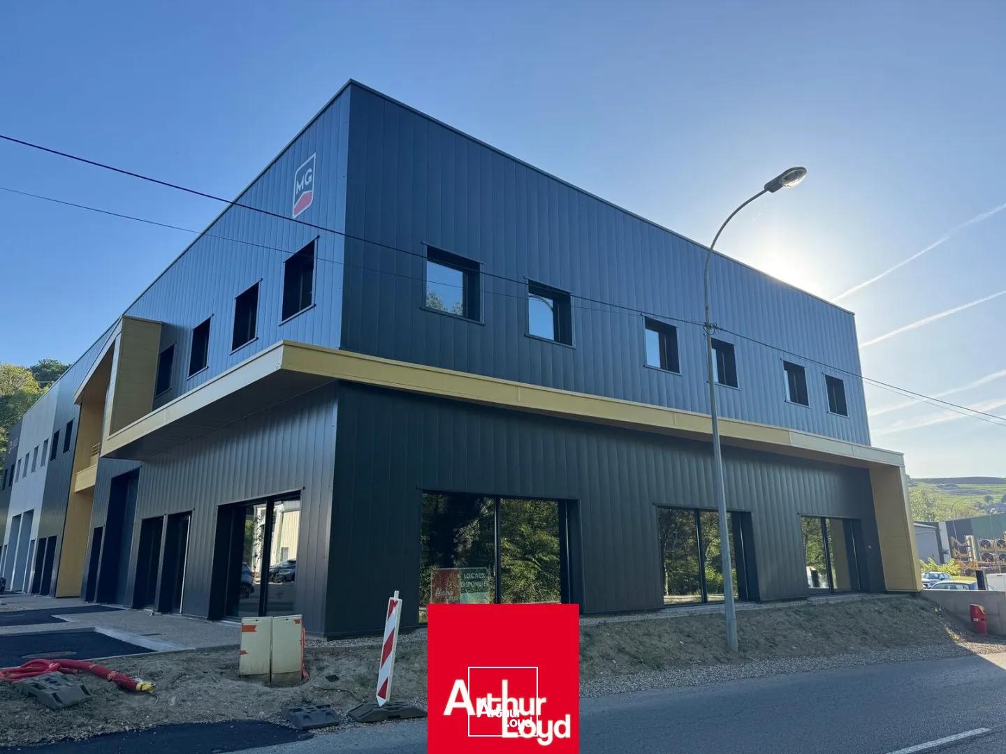 Locaux d'activité & Entrepôts - Location - SAINT FORGEUX - 69490 - 265-265 - 7891277