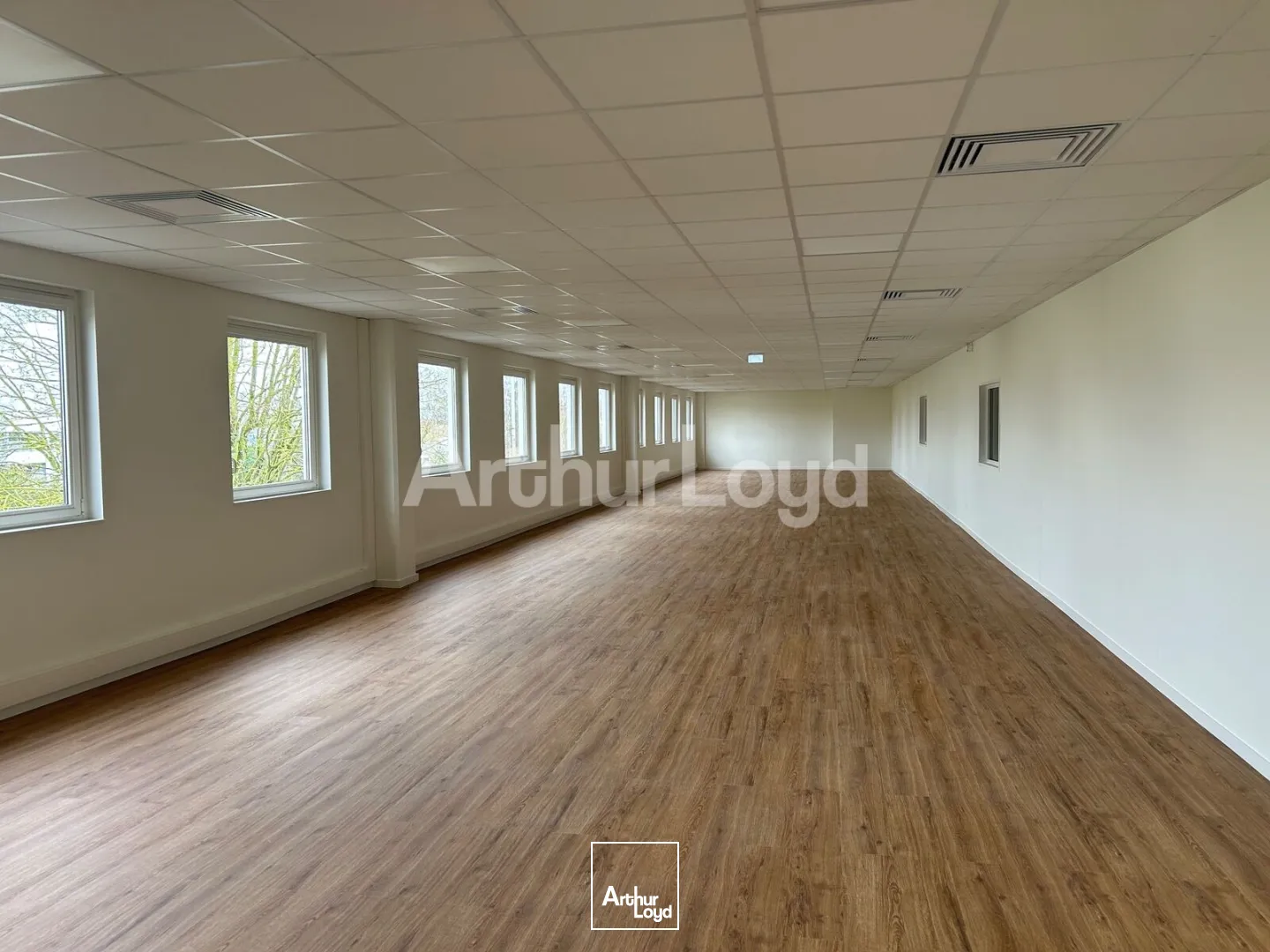 Locaux d'activité & Entrepôts - Location - VILLENEUVE D'ASCQ - 59650 - 233-2049 - 7891687