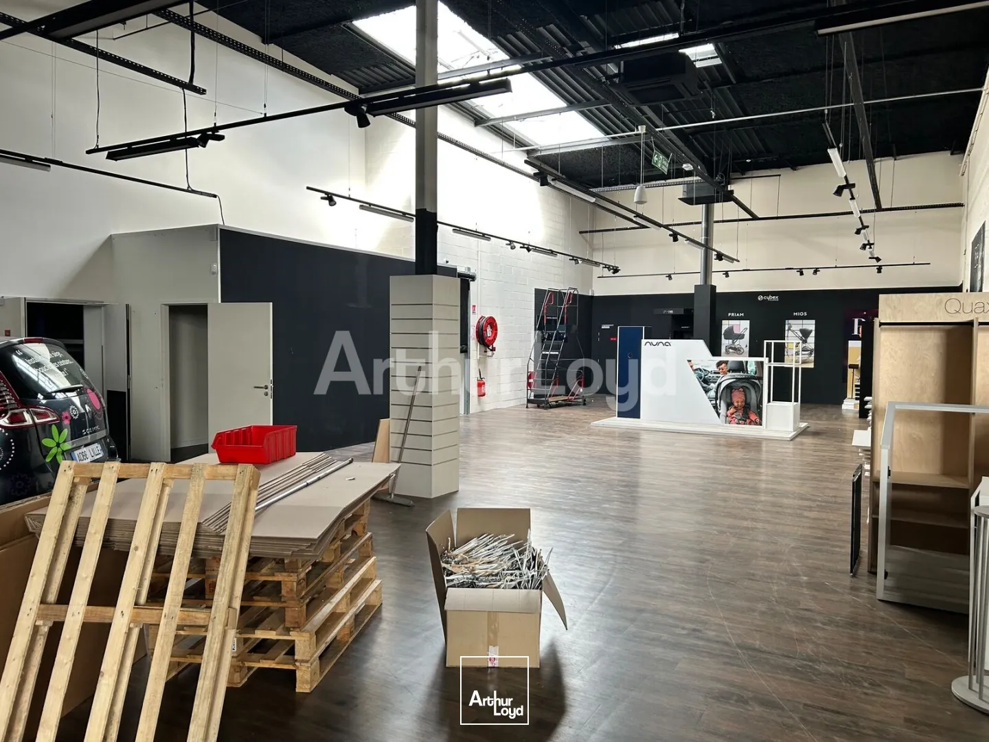 Locaux commerciaux - Location - CAPINGHEM - 59160 - 420-840 - 7891880